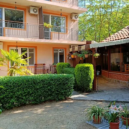 фернандес 3* Černomorec