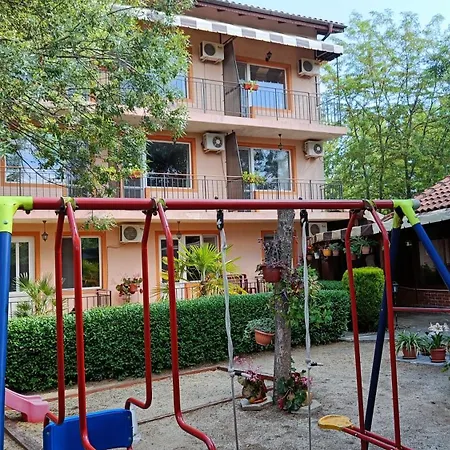 фернандес 3* Černomorec